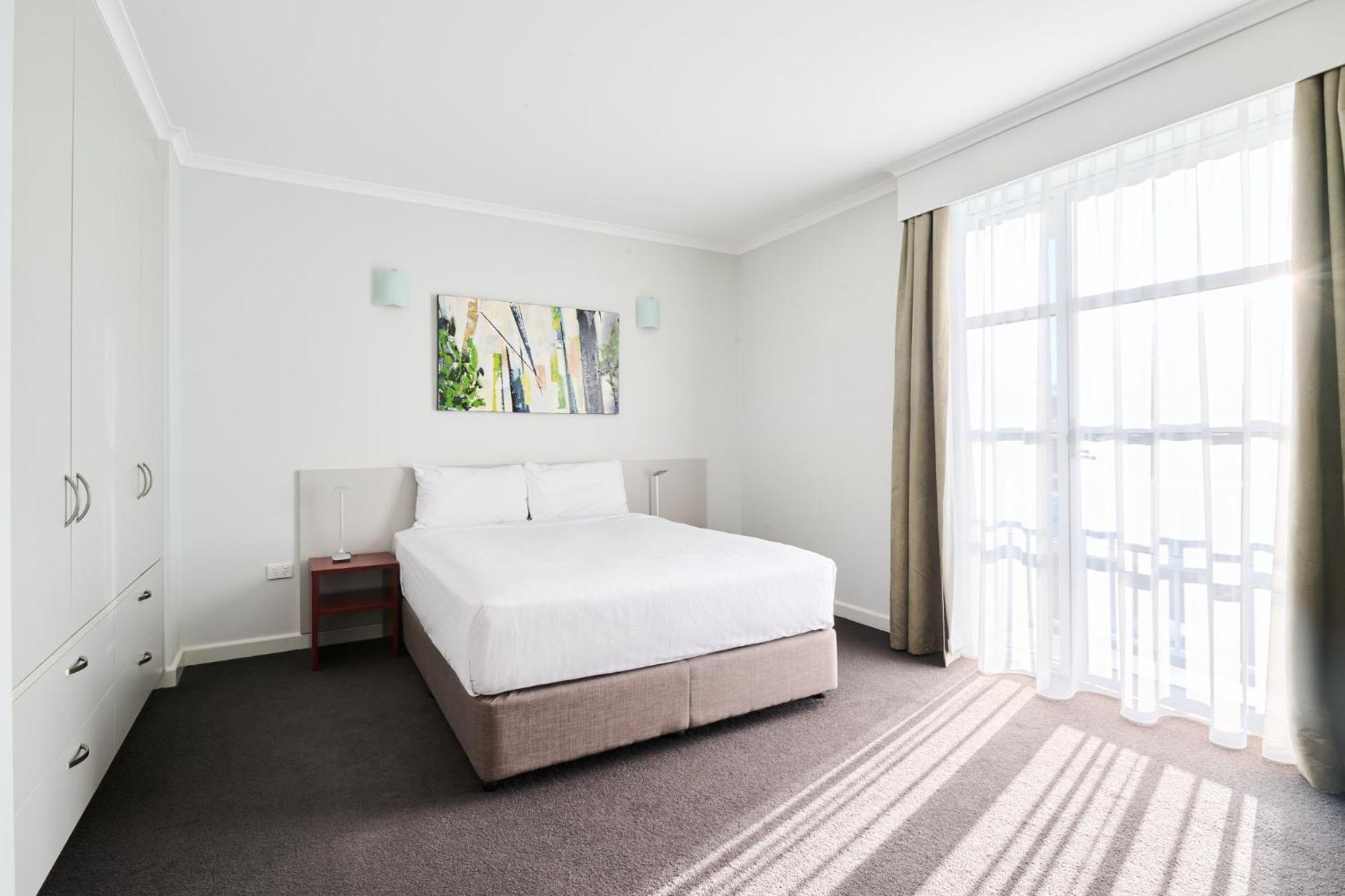 Abode Narrabundah Hotel Canberra Exterior photo