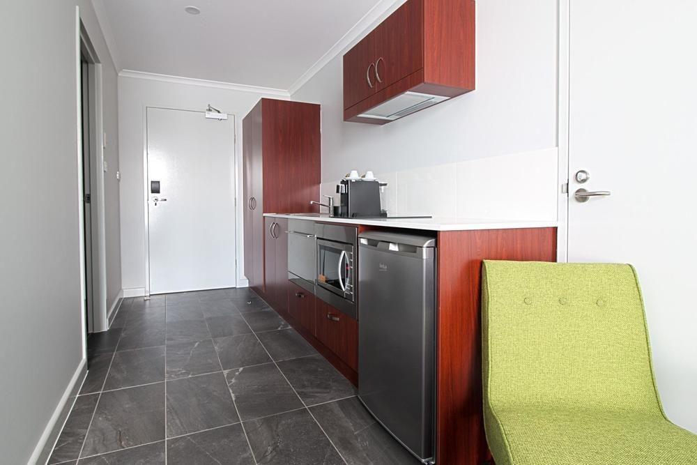 Abode Narrabundah Hotel Canberra Exterior photo