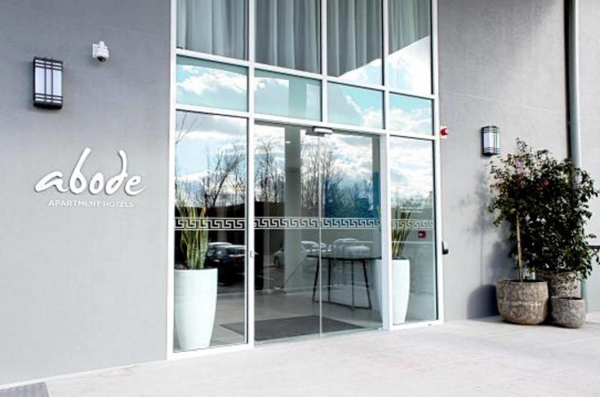 Abode Narrabundah Hotel Canberra Exterior photo